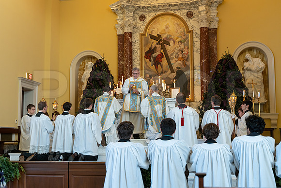 1912 Rorate Caeli, Chapel of the Holy Cross 2019-0280