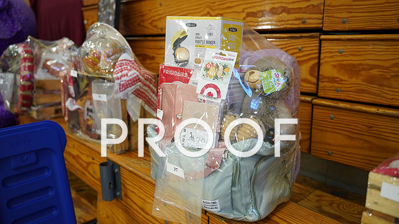 24-11 Thanksgiving Basket VMS-0024